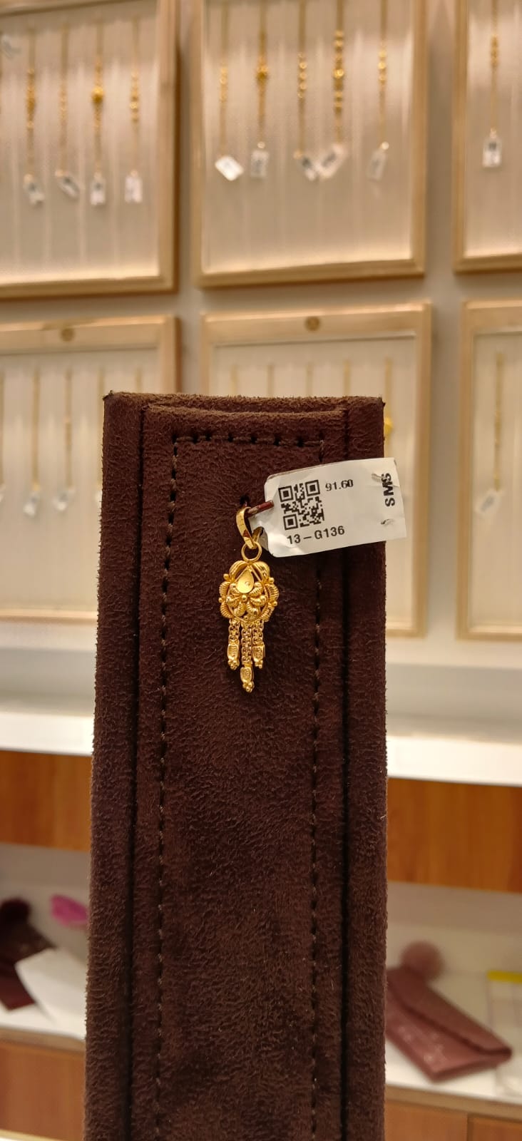 Single Hook Dollar